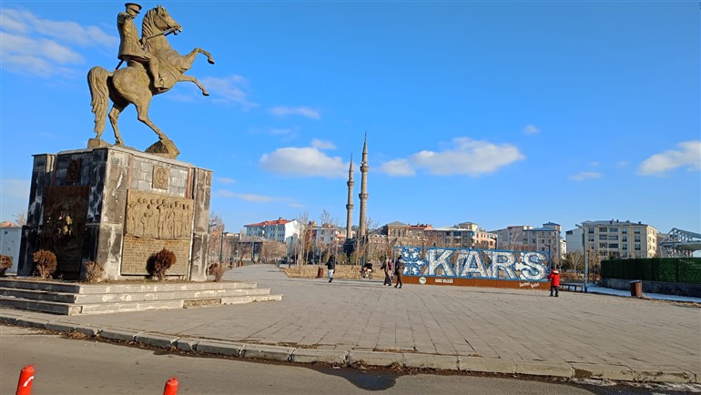Kars'ta Aralık ayında sonbahar havası yaşanıyor