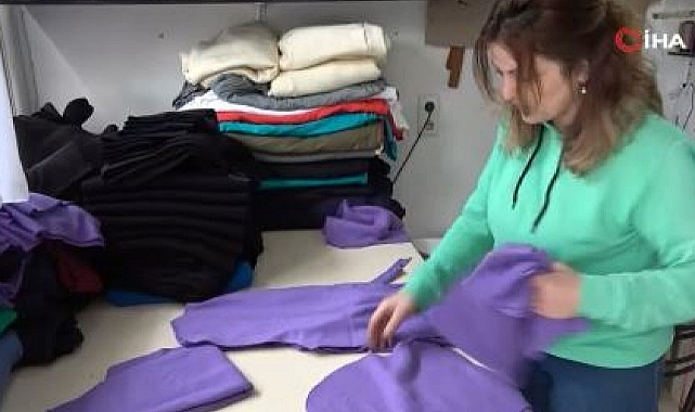 Atık kumaşları kıyafete dönüştürüp 4'te bir fiyatına satıyor