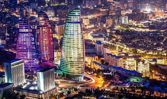 Azerbaycan'a girişlerde aşı kartı zorunluluğu kaldırıldı
