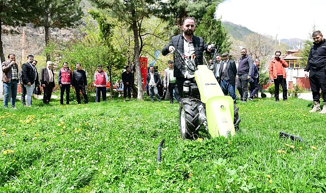 Çatak’ta çiftçilere hibe destekli makine ve ekipman dağıtıldı
