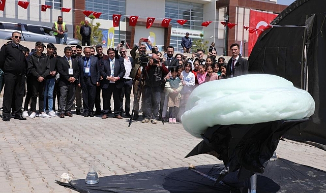 Erciş Bilim Bendi ve Bilim Şenliği başladı