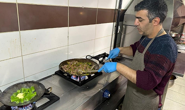  Gastronomi kenti Elazığ'da iftar menüsünün vazgeçilmezi saç tava oldu