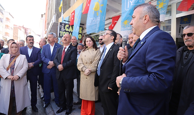 İYİ Parti Kars Milletvekili adayları Sarıkamış'ta yoğun ilgiyle karşılandı