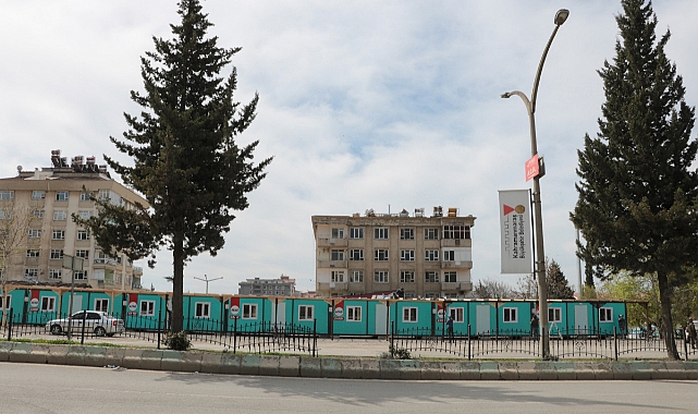 Kahramanmaraş'ta depremzede esnafa konteyner çarşı