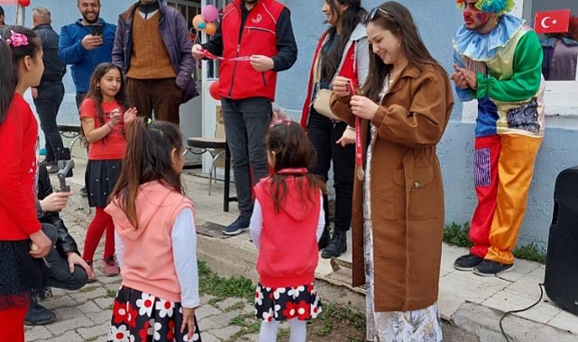  Kars’ta köy okulunda renkli 23 Nisan kutlaması