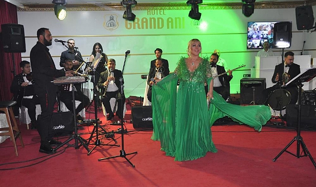Kars’ta Safiye Soyman rüzgarı esti
