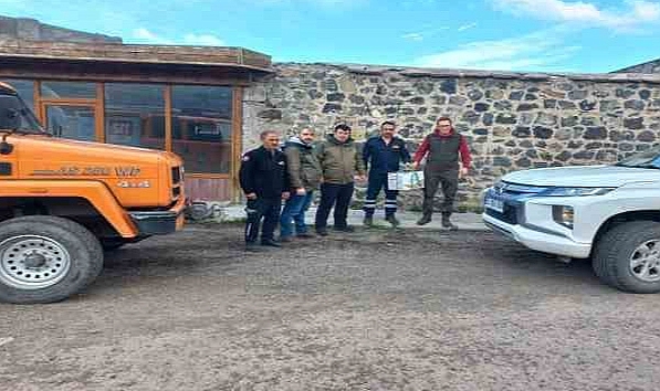 Kars'ta yaralı tilkiyi itfaiye kurtardı