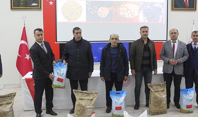 Muş’ta çiftçiye tohum desteği verildi