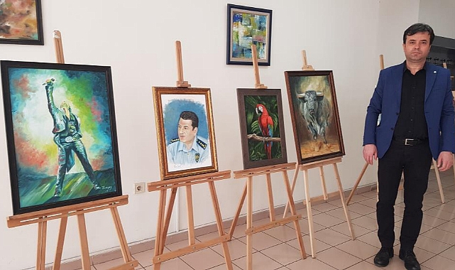 Polis memuru yağlı boya çalışmalarını sergiledi
