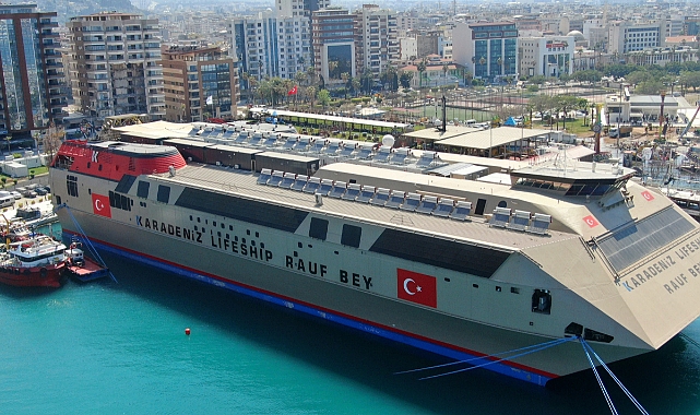 Rauf Bey Gemisi depremzedeler için okul ve yurda dönüştürüldü