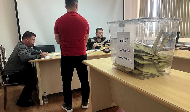 Sınır kapılarında oy verme işlemi devam ediyor