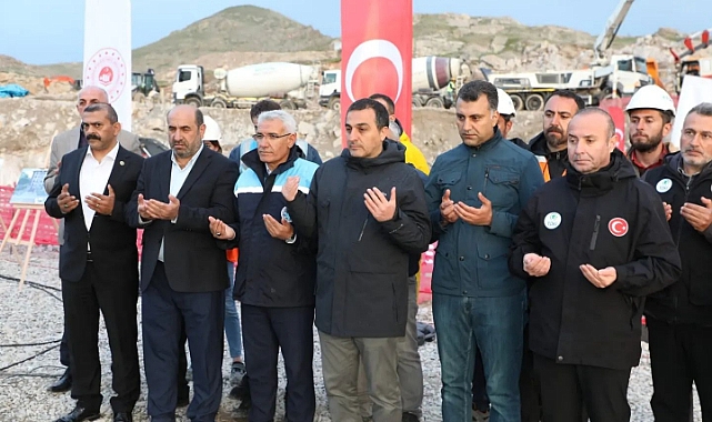 Vali Türker Öksüz, Malatya’da temel atma törenine katıldı