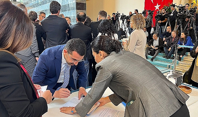 Adem Çalkın, milletvekili kaydını yaptırdı