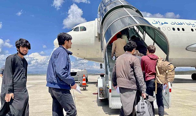 Ağrı'da 227 Afgan göçmen sınır dışı edildi