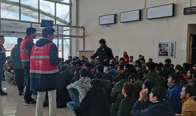 Ağrı'da 80 düzensiz göçmen yakalandı