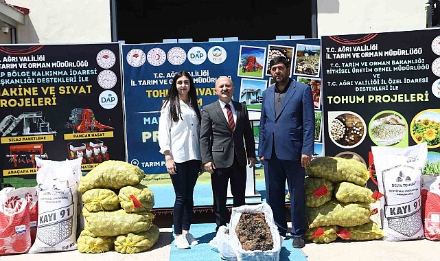 Ağrı'da "Tohum-Sıvat Dağıtımı ve Makine Tanıtım Töreni" düzenlendi