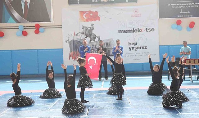Ahlat'ta 19 Mayıs coşkusu