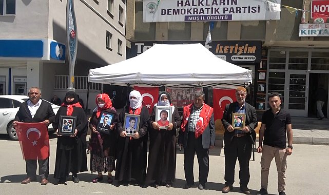 Aileler eylemlerine devam etti