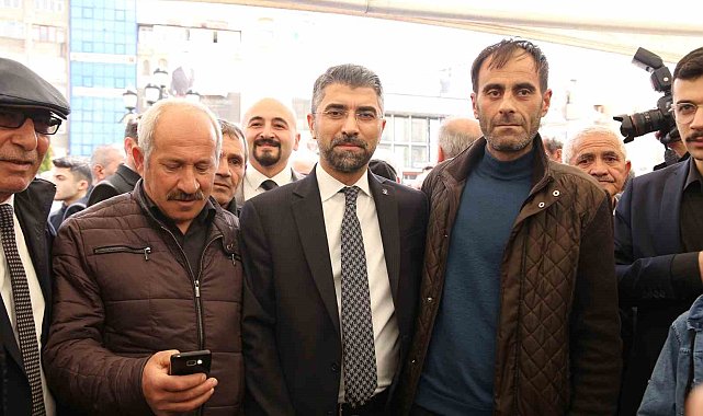 Ak Parti'de ilk tur sevinci