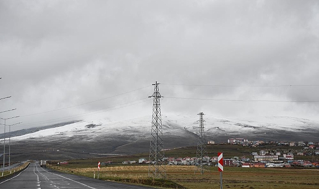 Ardahan dağları Mayıs ayında beyaza büründü
