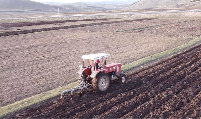 Ardahan'da buğday ve arpa ekimi başladı