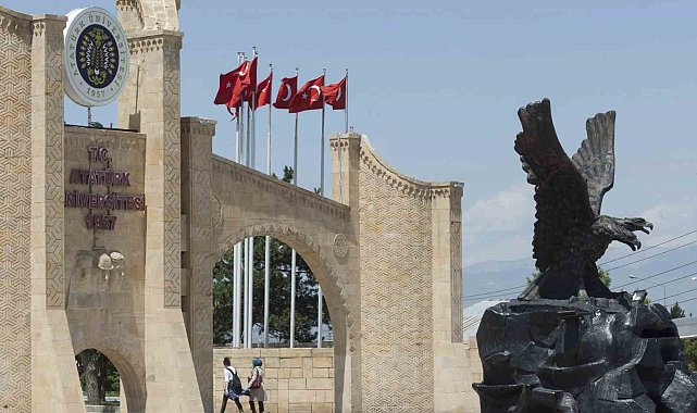 Atatürk Üniversitesi Senatosu kararını açıkladı; "Yarıyıl sonu ve bütünleme sınavları çevrim içi olacak"
