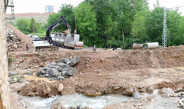 Başkan Çınar, dere ıslah ve yol yenileme çalışmalarını inceledi