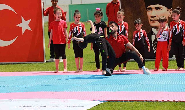 Bingöl'de 19 Mayıs coşkuyla kutlandı