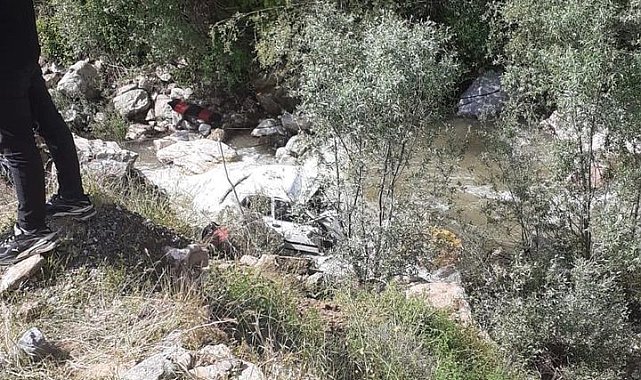 Bitlis'te otomobil dereye uçtu: 1 ölü, 2 yaralı