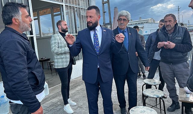 Çat Horasan'da vatandaşlarla bir araya geldi