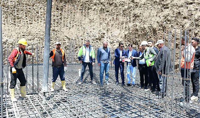 Çatak'ta yapılacak 90 konutun temeli atıldı