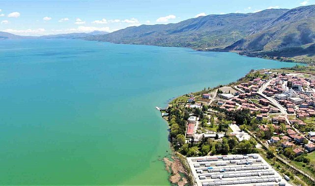 Doğal güzellikleriyle cezbeden Sivrice, misafirlerini bekliyor