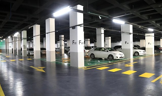 Elazığ'da 15 Temmuz Meydanı ve otoparkı hizmete açıldı
