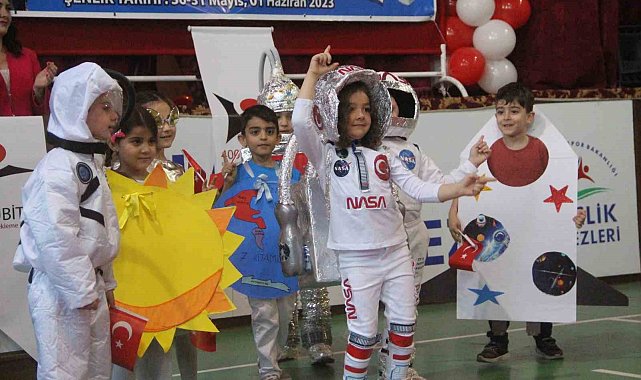 Elazığ'da bilim şenliği renkli görüntüler oluşturdu