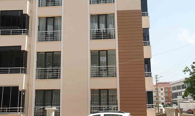 Elazığ'da konutlarda kiralık yazısının yerini 'kiralık değildir' yazısı aldı