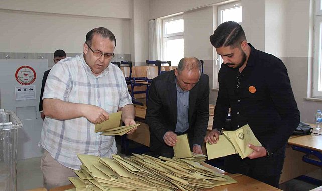Elazığ'da oy kullanma işlemi sona erdi
