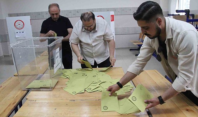 Elazığ'da oy kullanma işlemi sona erdi
