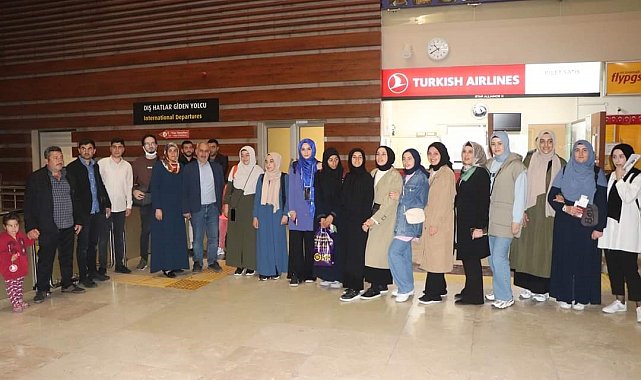 Elazığ'da üniversite öğrencileri umreye gönderildi