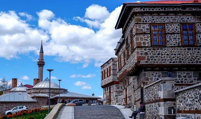 Emanetin elçileri vakıflar