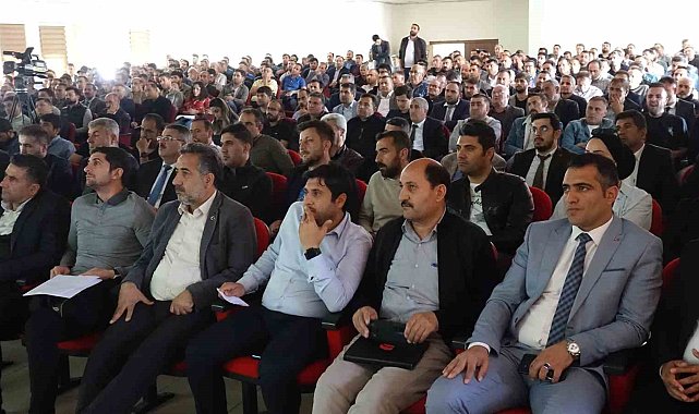 Erciş'te seçimde görev alacaklar için eğitim toplantısı yapıldı