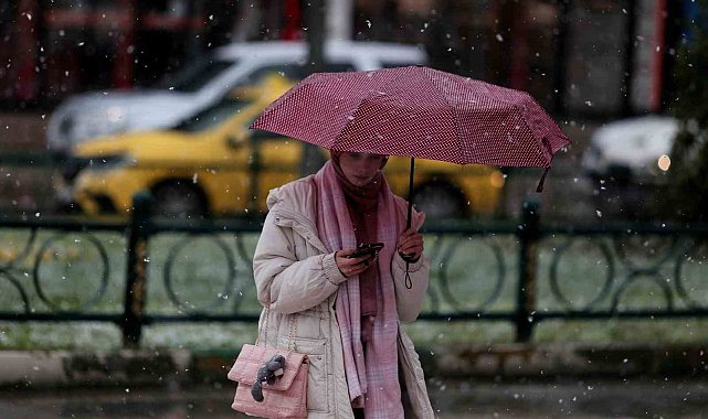 Erzincan'da sağanak yağış aralıklı etkisini sürdürüyor