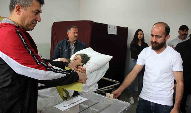 Erzincan'da vatandaşlık görevi engel tanımadı