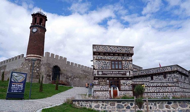 Erzurum Şehir Arşivi'ne ziyaretçi akını