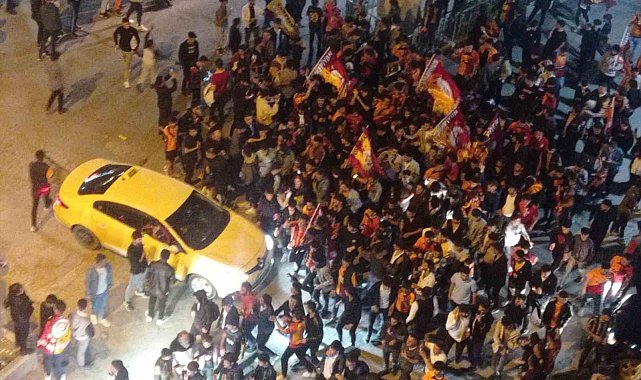 Galatasaray'ın şampiyonluğu Hakkari'de coşkuyla kutlandı