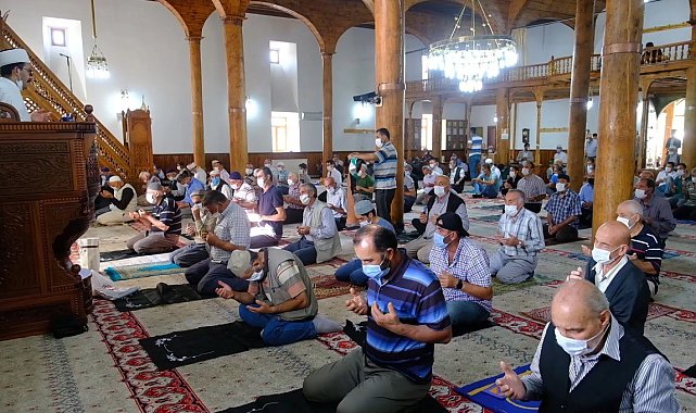 Gülabibey Camisi'nde 5,5 asırdır ezan sesi yükseliyor