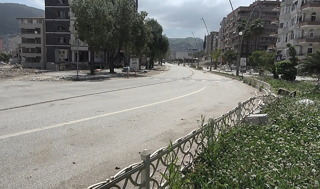 Hatay'da cadde ve sokaklar öksüz kaldı