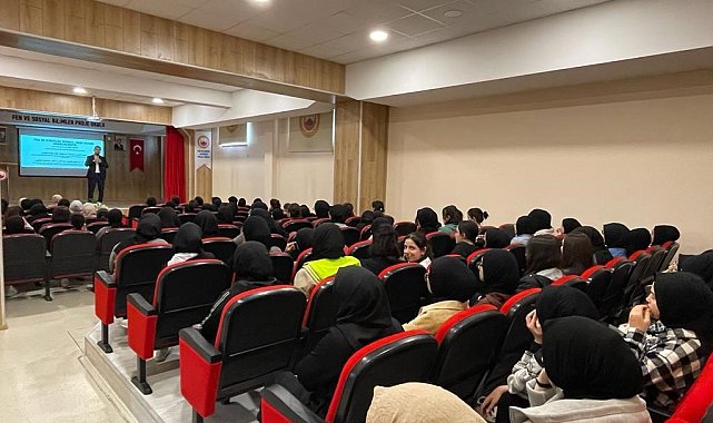 İmam Hatip Lisesi öğrencilerine Hz. Muhammed'in mirası anlatıldı