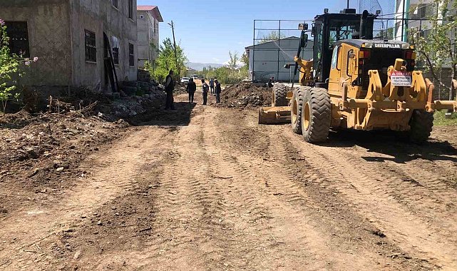 İpekyolu'nda yeni yol çalışmaları devam ediyor