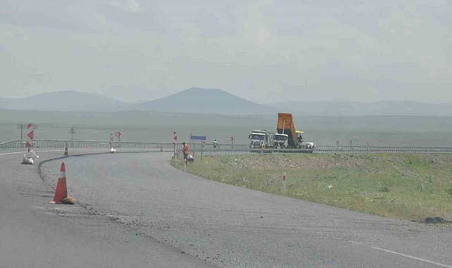 Kars-Arpaçay arasında yol çalışmaları devam ediyor