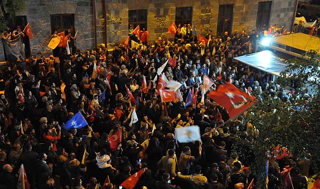 Kars'ta Erdoğan sevinci